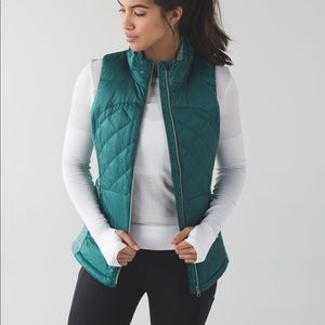 Lululemon Down for a Run vest in Forage Teal
